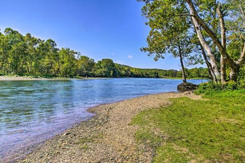 Apartamento Condo With Pool Access - 5 Mins To Table Rock Lake!