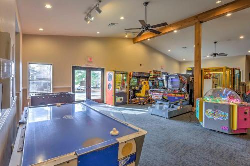 Apartamento Walk-in Resort Condo Near Downtown Branson!