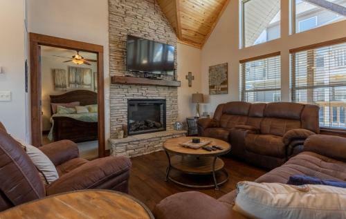 Rockwood Lake Lodge Home