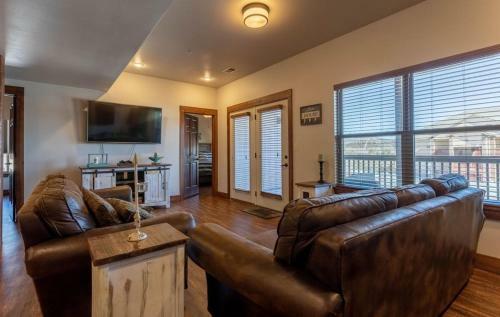 Rockwood Lake Lodge Home