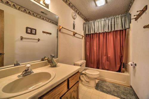 Apartamento Branson Condo With Views 2 Mi From Silver Dollar City