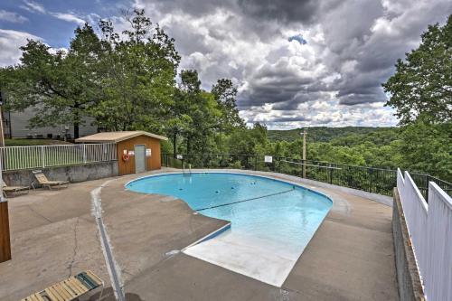 Apartamento Condo With Community Pool, 2mi To Silver Dollar City!