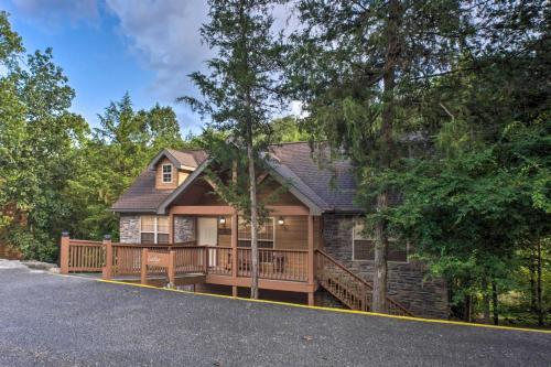 Cozy Branson West Cabin With Resort-style Amenities!