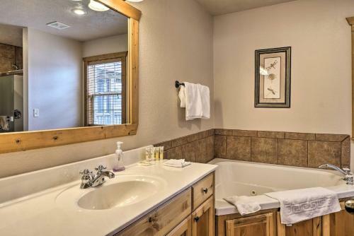Branson Lodge In Stonebridge With Resort Amenities!