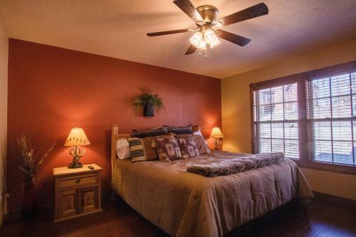 Lazy Time Lodge Cabin