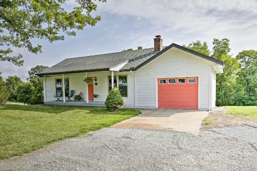 Modern Excelsior Springs Home With Deck And 3 Acres!