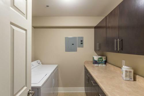 Apartamento Comfortable Plaza Studio With Free Parking By Zencity