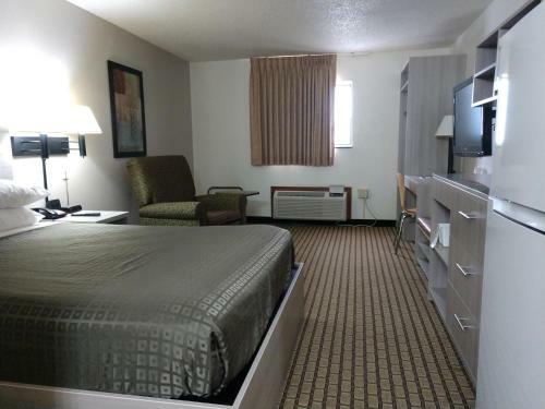 Hotel Bearcat Inn And Suites