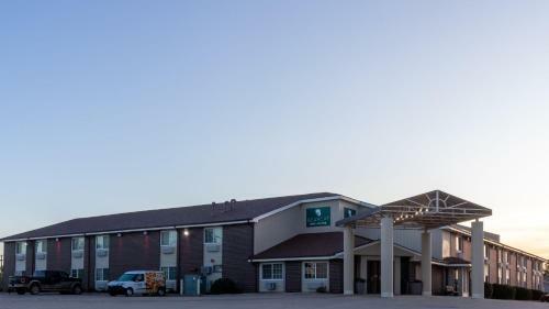Hotel Bearcat Inn And Suites