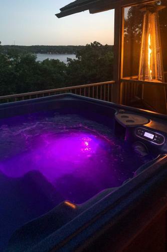 Margaritaville Resort Home With Lake-view Deck!