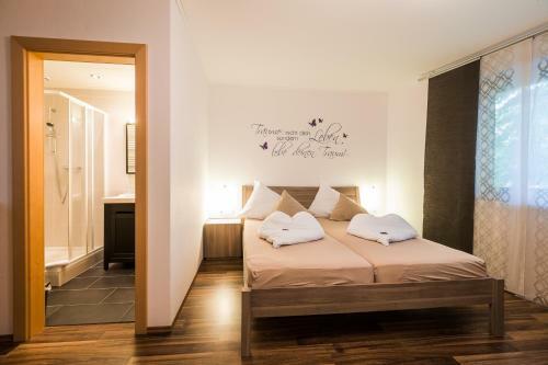 Hostal Pension Julia - Haus Elisabeth - Weinhof Lang