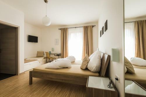 Hostal Pension Julia - Haus Elisabeth - Weinhof Lang