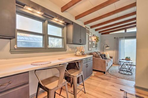 Sunrise Beach Lakefront Cabin With Private Dock!