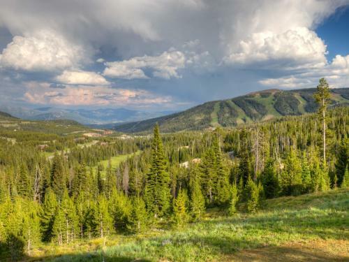 Alpine Meadows Chalets By Big Sky Vacation Rentals