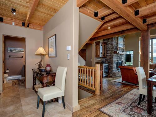 Alpine Meadows Chalets By Big Sky Vacation Rentals