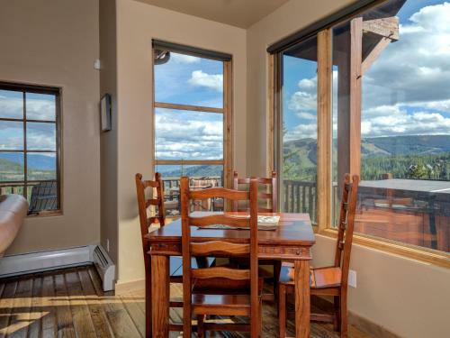 Alpine Meadows Chalets By Big Sky Vacation Rentals