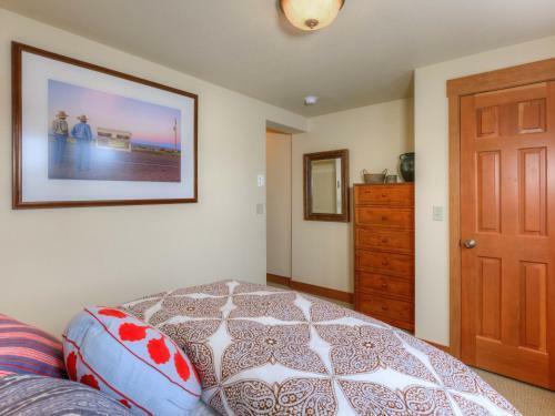 Arrowhead Chalets By Big Sky Vacation Rentals