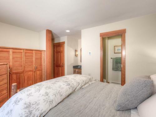 Arrowhead Chalets By Big Sky Vacation Rentals