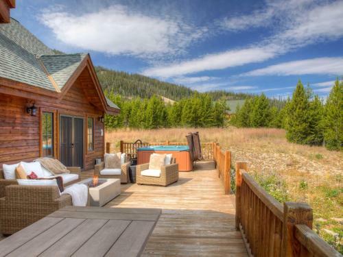 Robins Nest By Big Sky Vacation Rentals