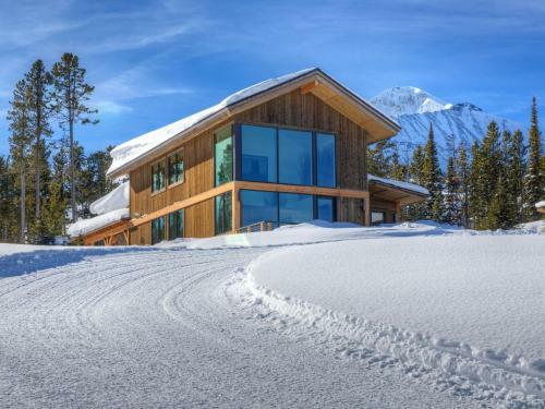 Silvertip Cabins By Big Sky Vacation Rentals