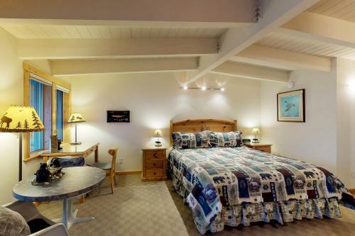 Apartamento Many Springs Lakefront Condo #221