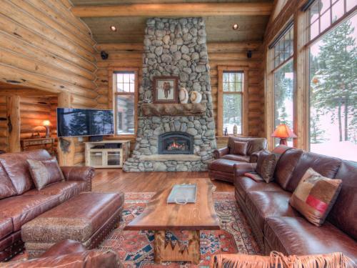 Big Dog Lodge By Big Sky Vacation Rentals