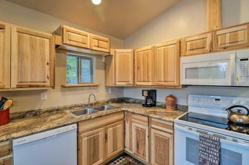 Grinnell Cabin Bbq, Kitchen, 7 Mi To Glacier Np