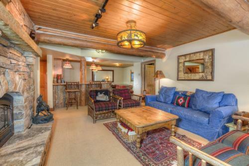 Leaf Lodge By Big Sky Vacation Rentals