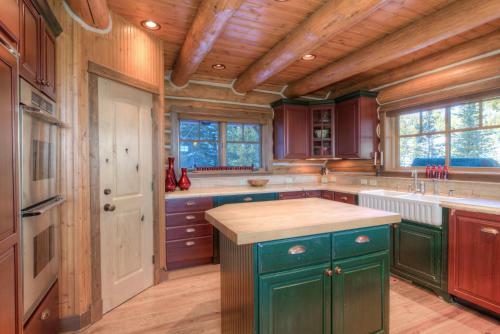 Leaf Lodge By Big Sky Vacation Rentals