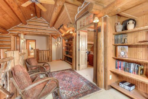 Leaf Lodge By Big Sky Vacation Rentals
