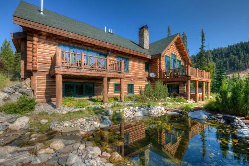 Leaf Lodge By Big Sky Vacation Rentals