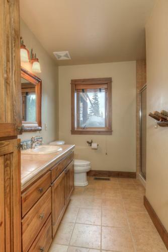 Leaf Lodge By Big Sky Vacation Rentals