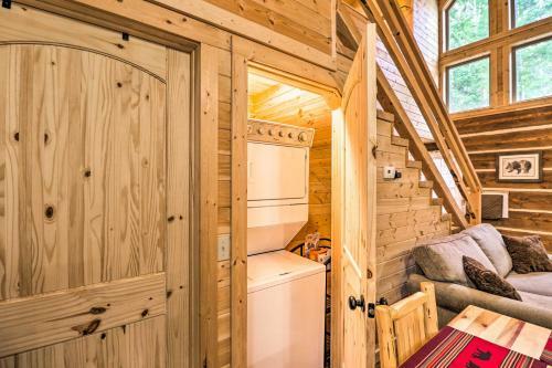 Reconnect With Nature At Timber Creek Cabin!