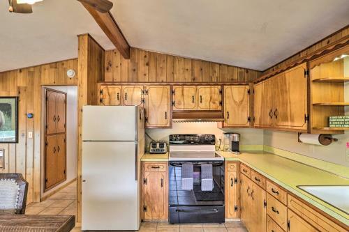 Flathead Lake Waterfront Cabin With Dock, Kayaks