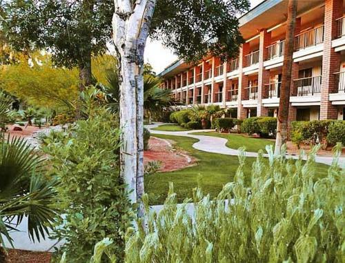 Spacious Vacation Club Condos Ideally Located