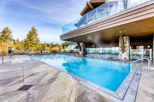 Luxury Lakefront At Tahoe Beach Club With Private Beach