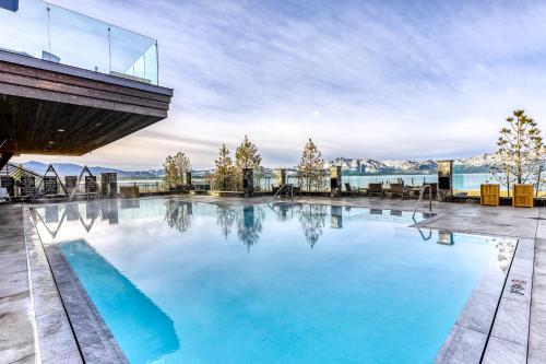 Luxury Lakefront At Tahoe Beach Club With Private Beach