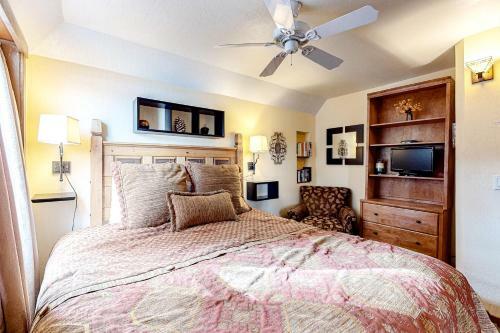 Exquisite Lakeview Tahoe Traveler