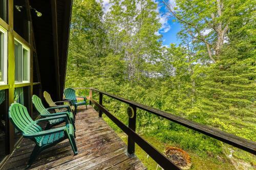 Four Seasons Lodge