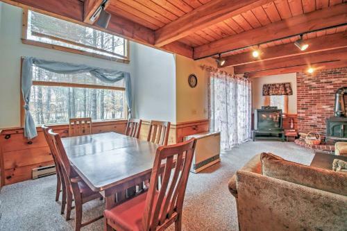 Spacious Bartlett Townhome Less Than 6 Mi To Attitash Mtn!