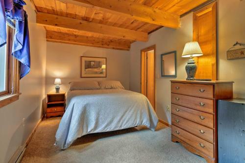 Cozy White Mountain Home - 5 Mins To Attitash Mtn!