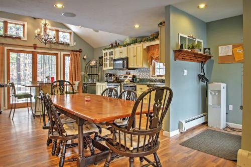 Charming Retreat About 1 Mile To Ossipee Lake Marina!