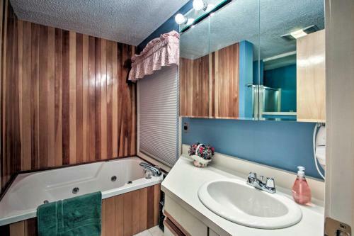 Apartamento Updated Condo - Mins From Ski Resorts And Black Mtn!