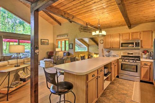 Updated Bartlett Home By Storyland With Pool Access