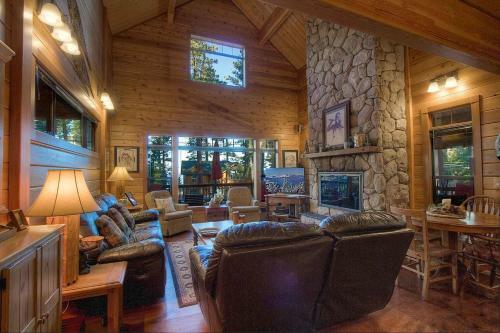Smokey Joes By Lake Tahoe Accommodations