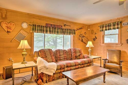 Spacious Bethlehem Mountaintop Home With Deck And View