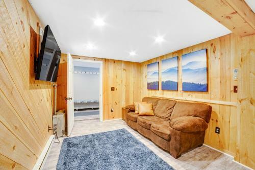 Birch Hill Hideaway