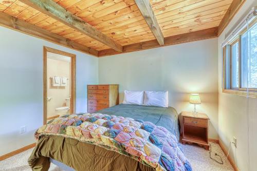 Fife And Drum Beach Home - 5 Bed 3 Bath Vacation Home In Freedom