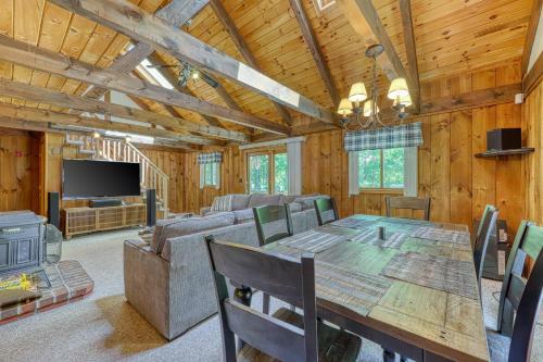 Fife And Drum Beach Home - 5 Bed 3 Bath Vacation Home In Freedom