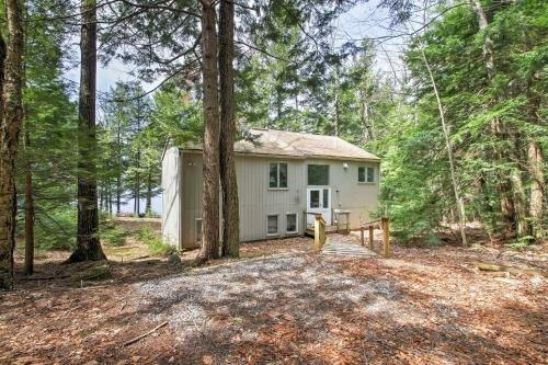 Lakeside Francestown Home With Private Dock And Porch!